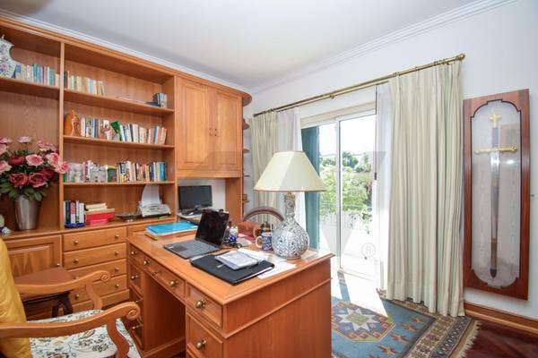 Moradia T5+ à Venda em Parede - Lisboa - Portugal