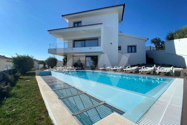 Moradia T5+ à Venda em Setúbal - Portugal