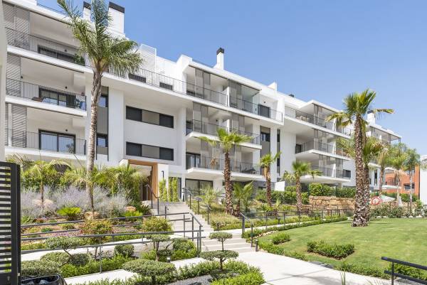 3-Bedroom Penthouse for Sale in Estepona, Costa del Sol