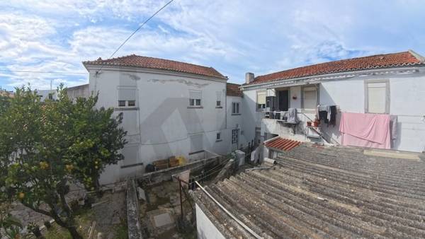 Prédio à Venda em Alcabideche - Lisboa - Portugal