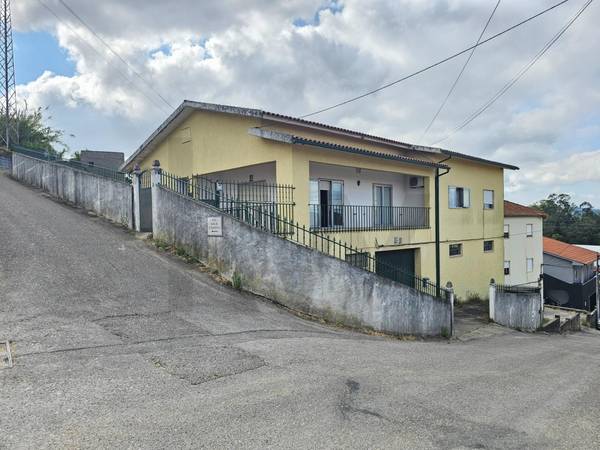 Prédio à Venda em Coimbra - Coimbra - Portugal