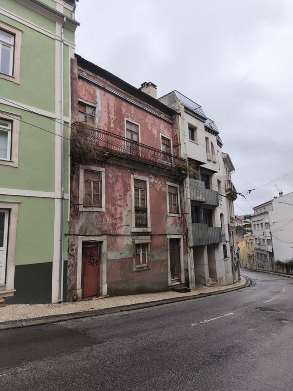 Prédio à Venda em Coimbra - Coimbra - Portugal