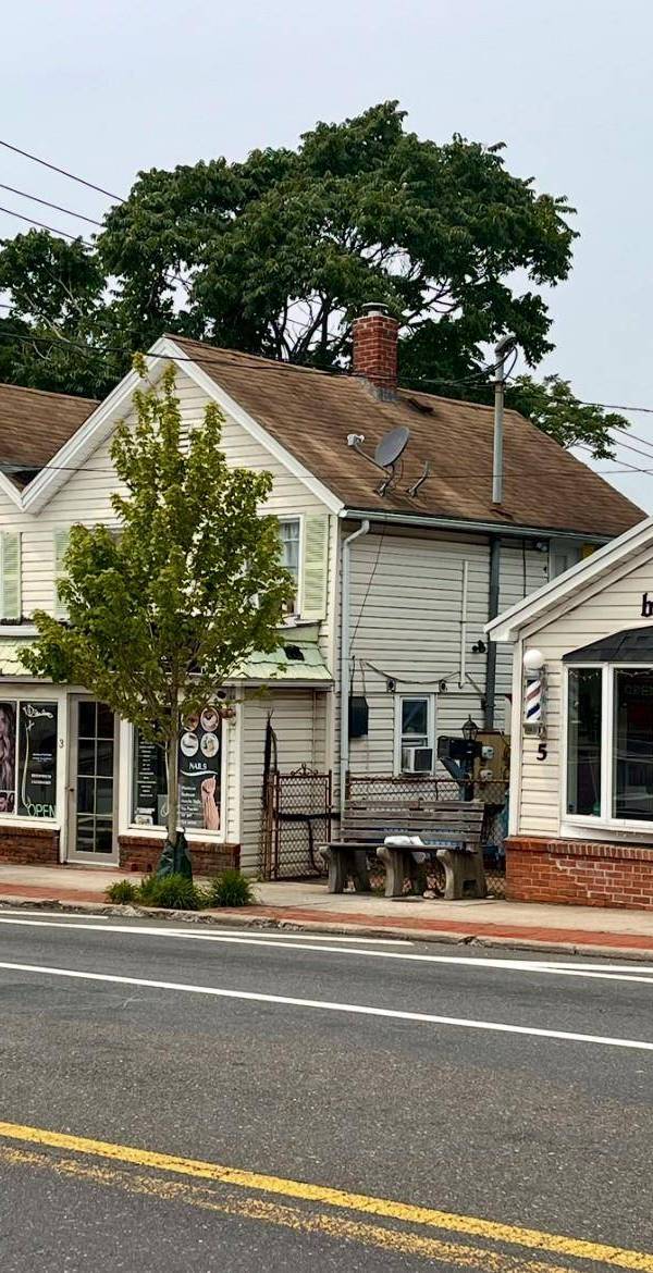 Edificio en Venta en Hampton Bays - Nueva York - EE. UU.