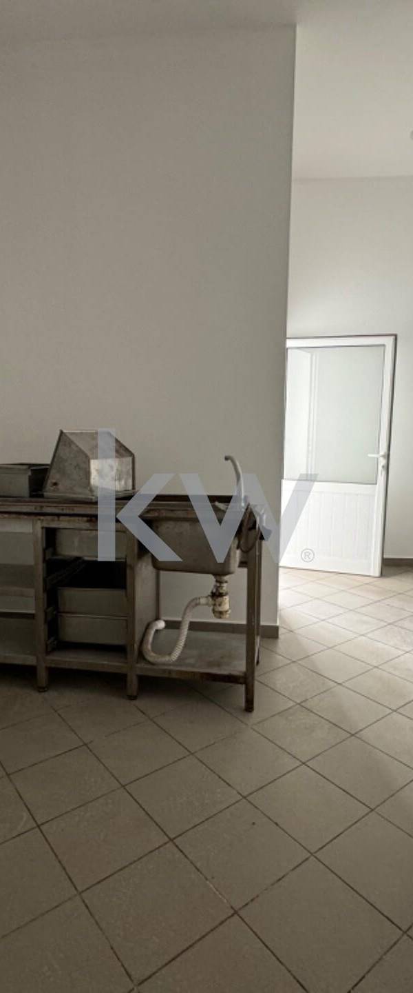 Immeuble commercial à vendre au centre de Viseu - Portugal