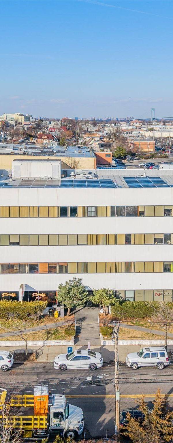 Edificio Comercial en Venta en Flushing – College Point
