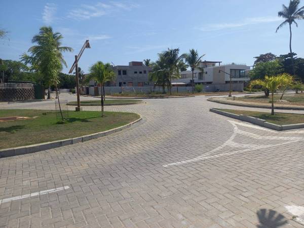 Terreno à Venda em Camaçari - Bahia - Brasil