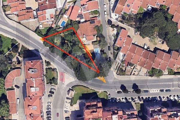 Terreno à Venda em Carcavelos - Lisboa - Portugal