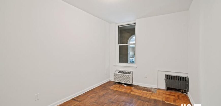 314 West 56th Street, Unit 1C, Hell’s Kitchen, Manhattan, NY 10019