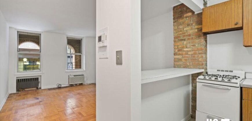 314 West 56th Street, Unit 1C, Hell’s Kitchen, Manhattan, NY 10019